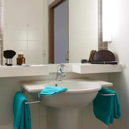 Brit Croix Blandin Remeš