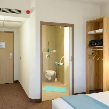 Brit Croix Blandin Hotel