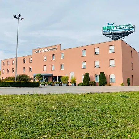Hotel Brit Croix Blandin 3*