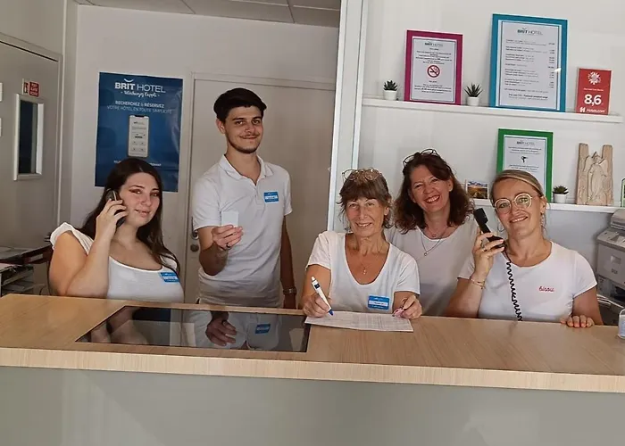 Hotel Brit Croix Blandin 3*