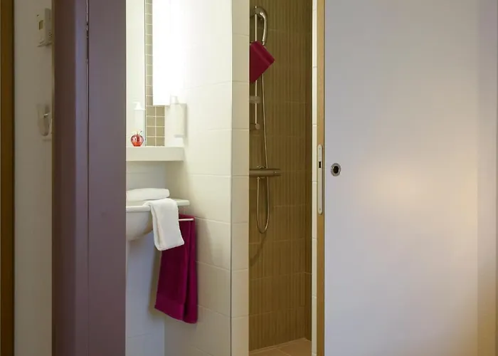 Hotel Brit Croix Blandin